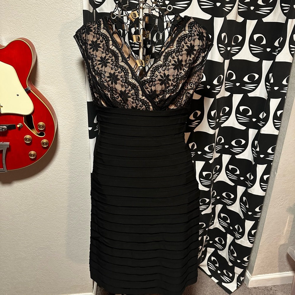 Black Lace Bodice Sheath Dress - Elegant Evening Dress